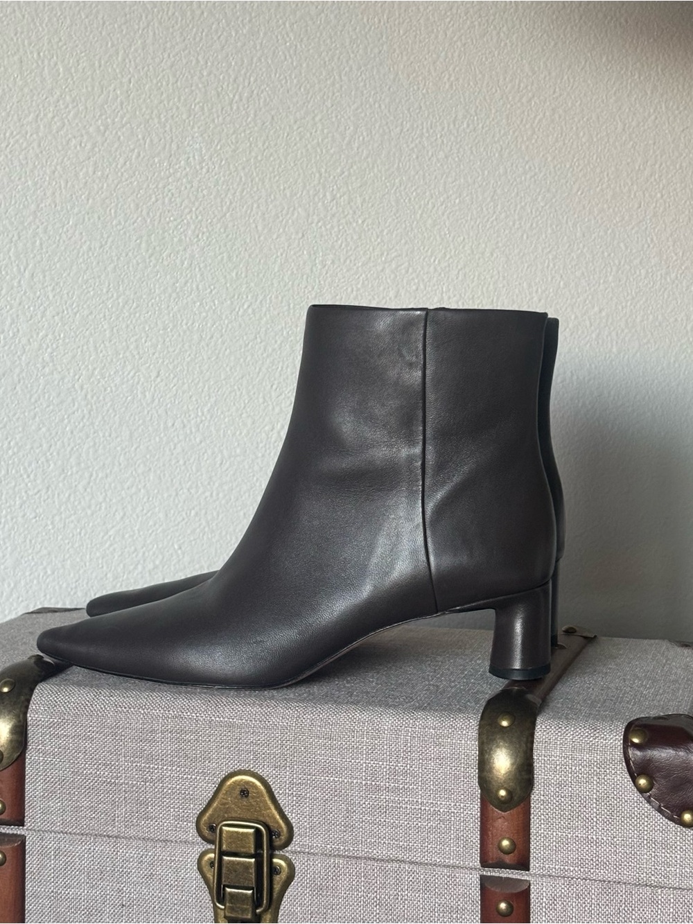 Vince FITZ-B Truffle Black Leather Ankle Booties